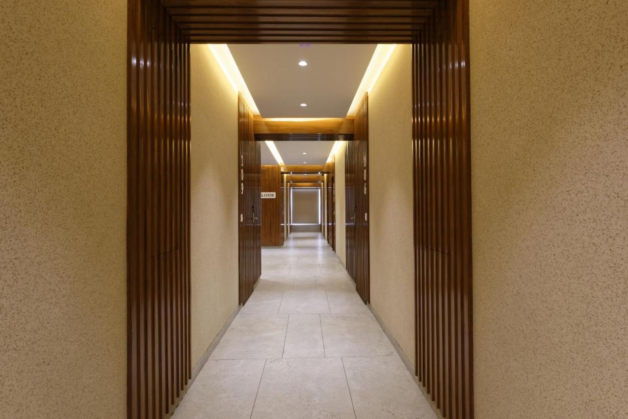 Hotel Flourish International Ahmedabad Exteriör bild