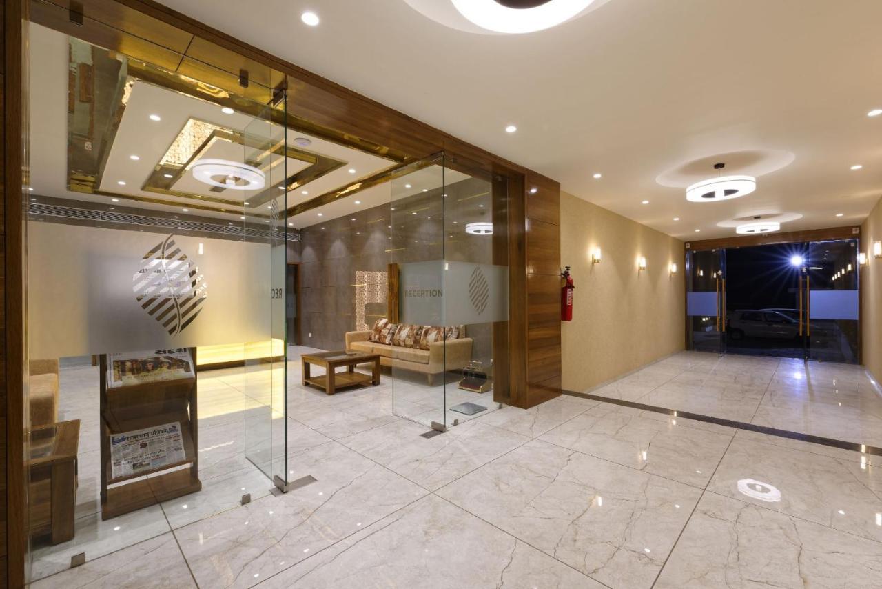 Hotel Flourish International Ahmedabad Exteriör bild