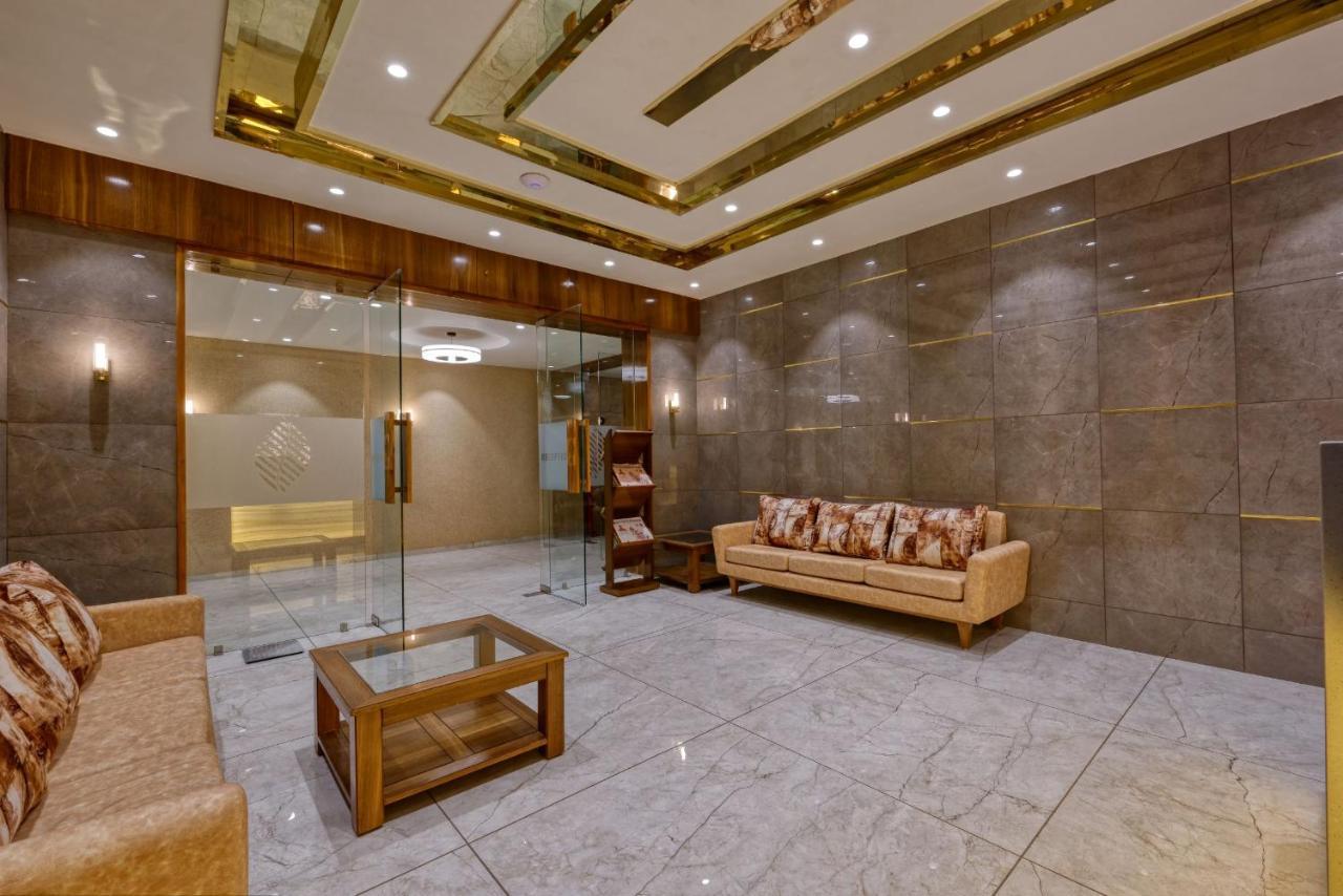 Hotel Flourish International Ahmedabad Exteriör bild