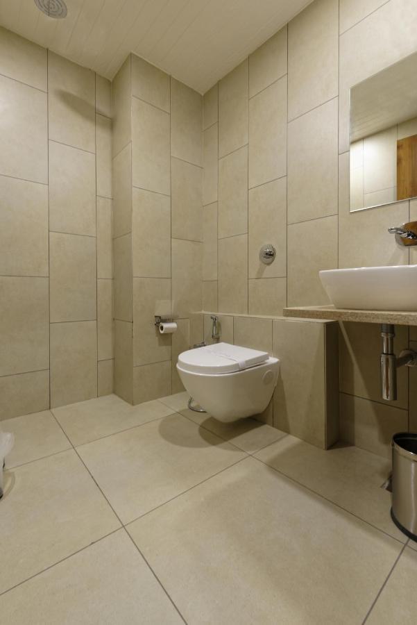 Hotel Flourish International Ahmedabad Exteriör bild