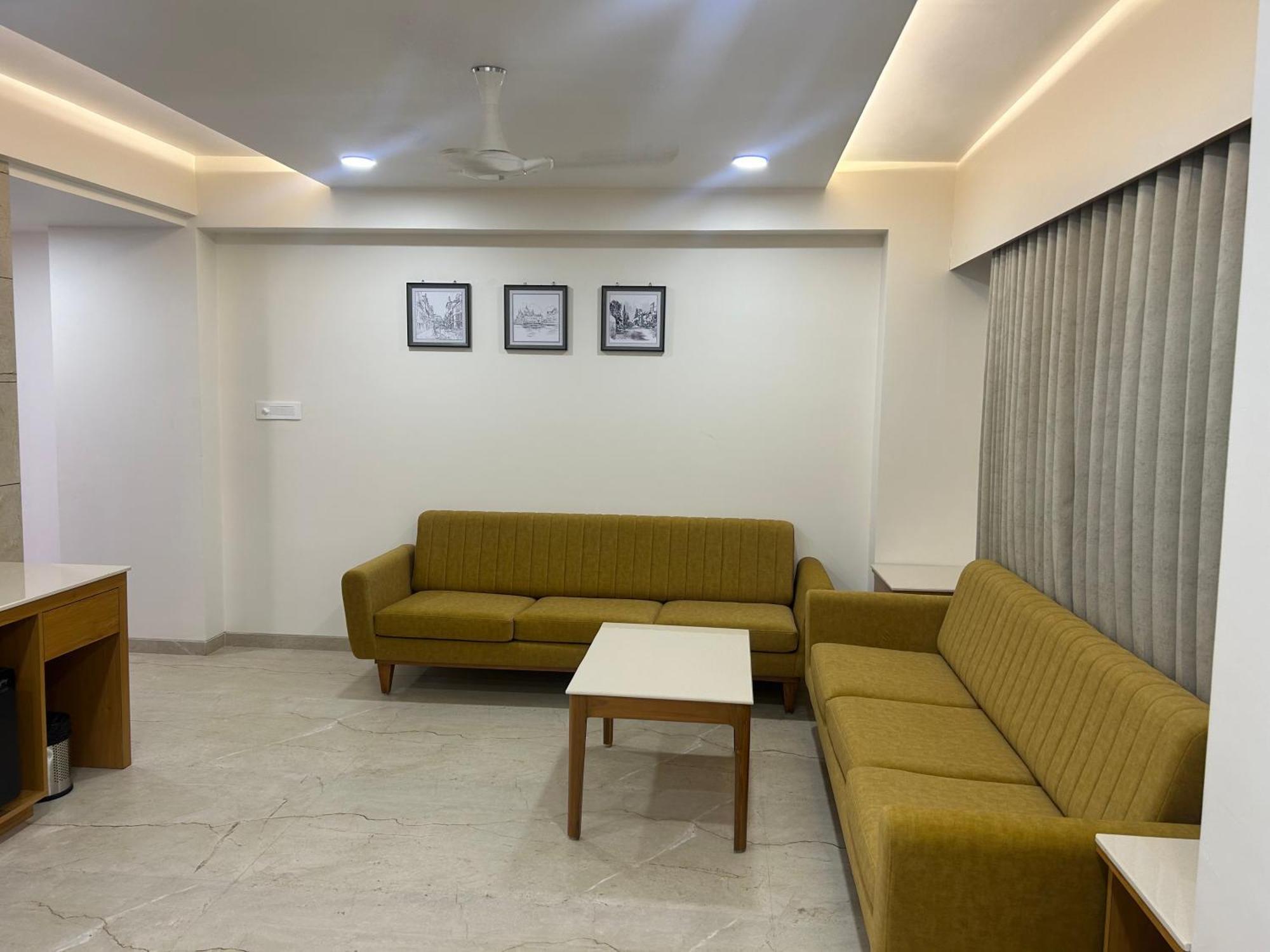 Hotel Flourish International Ahmedabad Exteriör bild